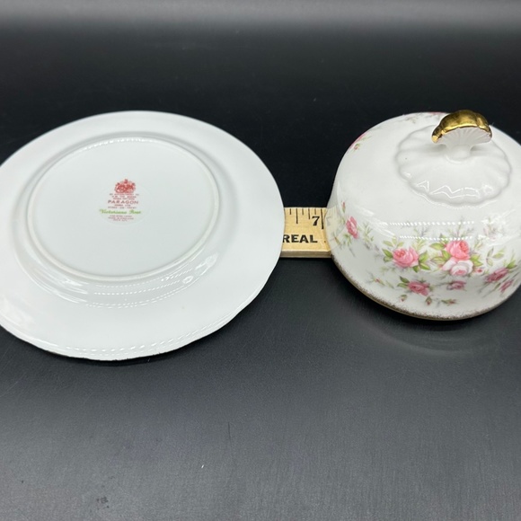Paragon Victoriana Rose Covered Butter Dish Bone China England - Picture 4 of 5